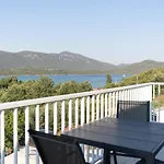 아파트 Little Harbour Duba Stonska