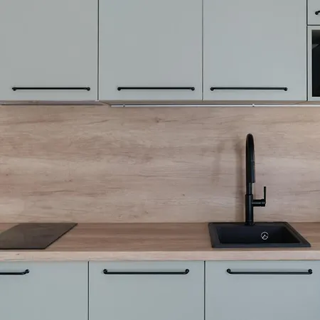 Little Harbour Apartmán *